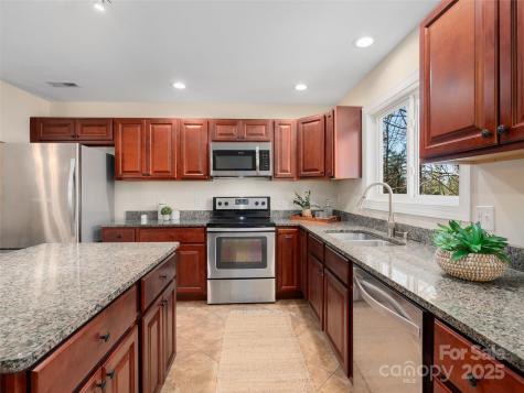 178 Locust Court Arden NC 28704