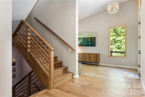 77 Mcintyre Drive Asheville NC 28803