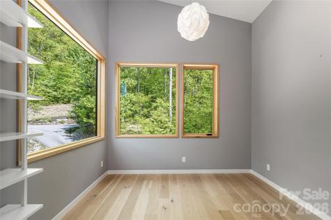 77 Mcintyre Drive Asheville NC 28803