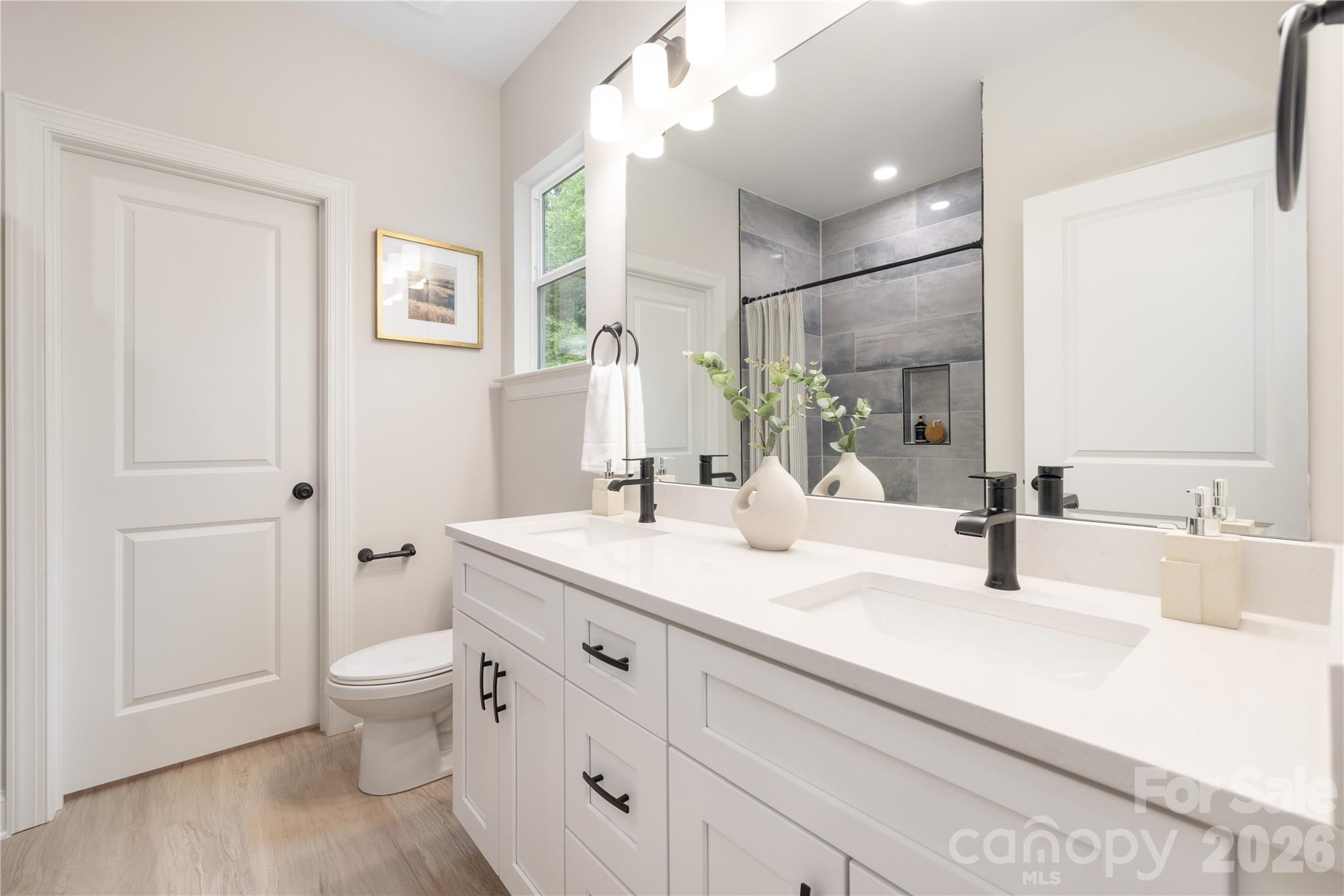 6206 Linda Vista Lane Charlotte NC 28216
