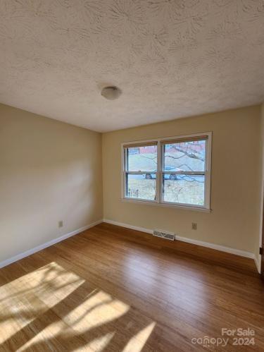 86 Memory Lane Asheville NC 28805