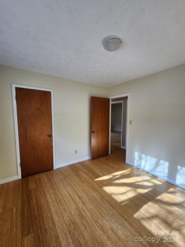 86 Memory Lane Asheville NC 28805