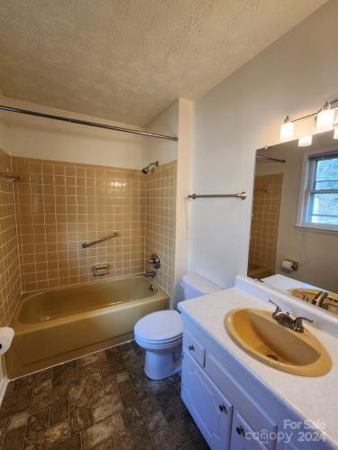 86 Memory Lane Asheville NC 28805