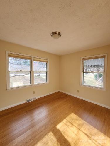 86 Memory Lane Asheville NC 28805
