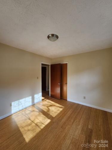 86 Memory Lane Asheville NC 28805