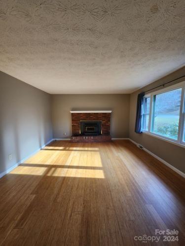 86 Memory Lane Asheville NC 28805