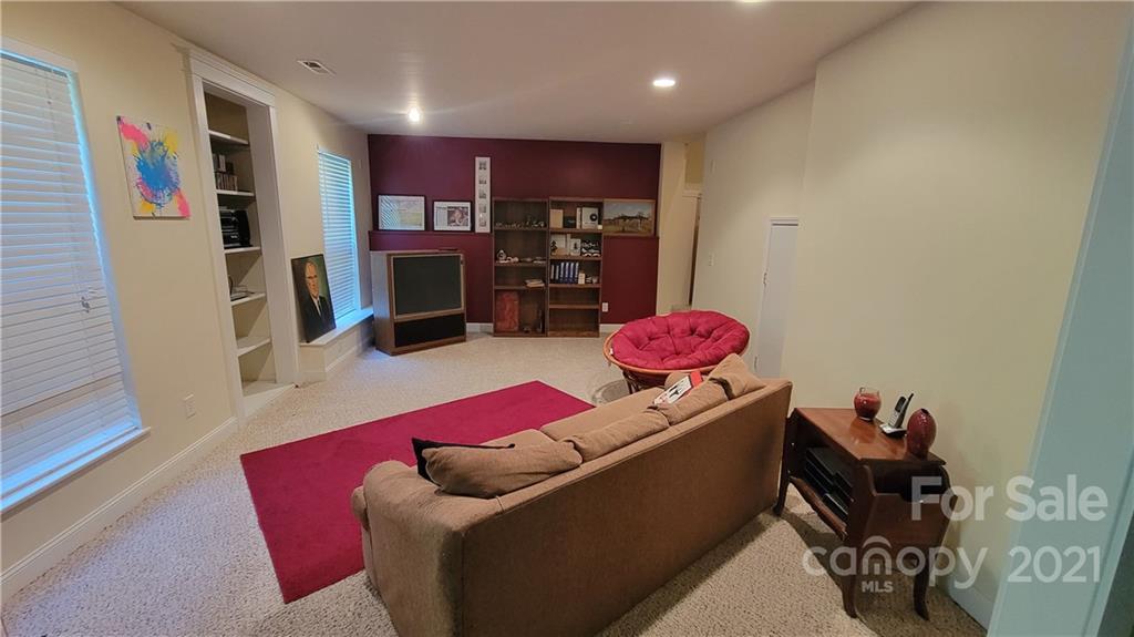 5713 Mctaggart Lane Charlotte NC 28269