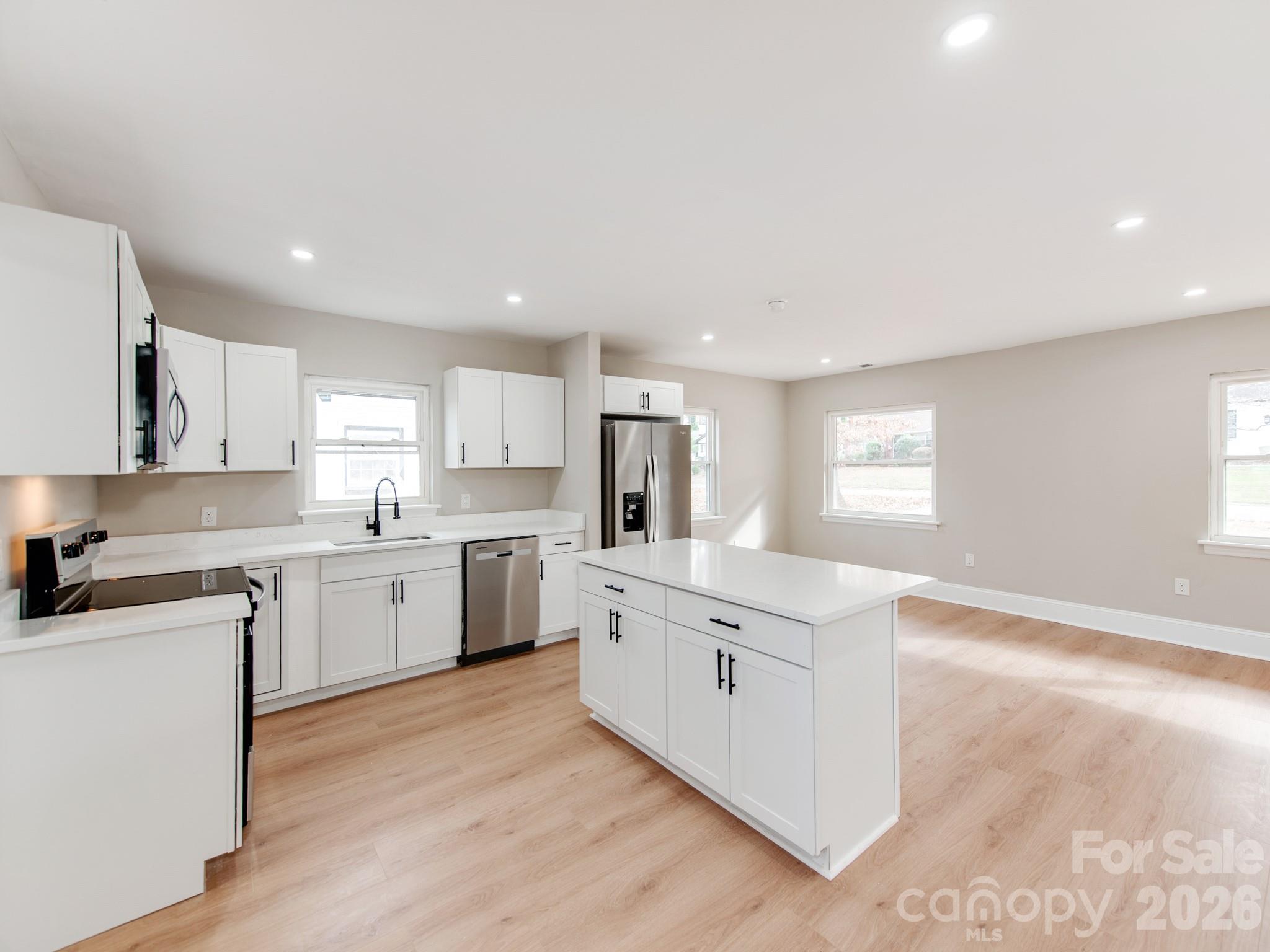 2025 Birchcrest Drive Charlotte NC 28205