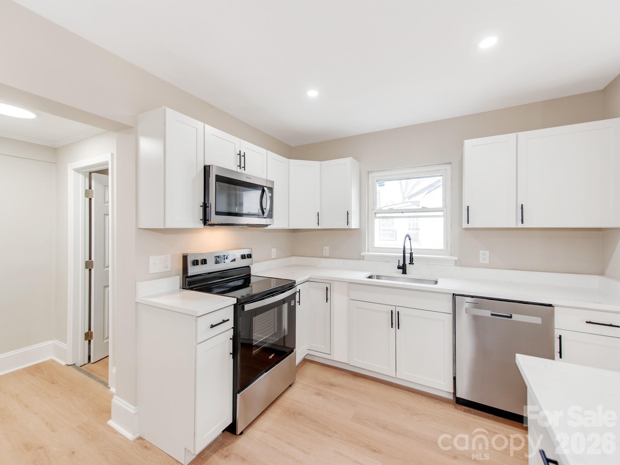 2025 Birchcrest Drive Charlotte NC 28205