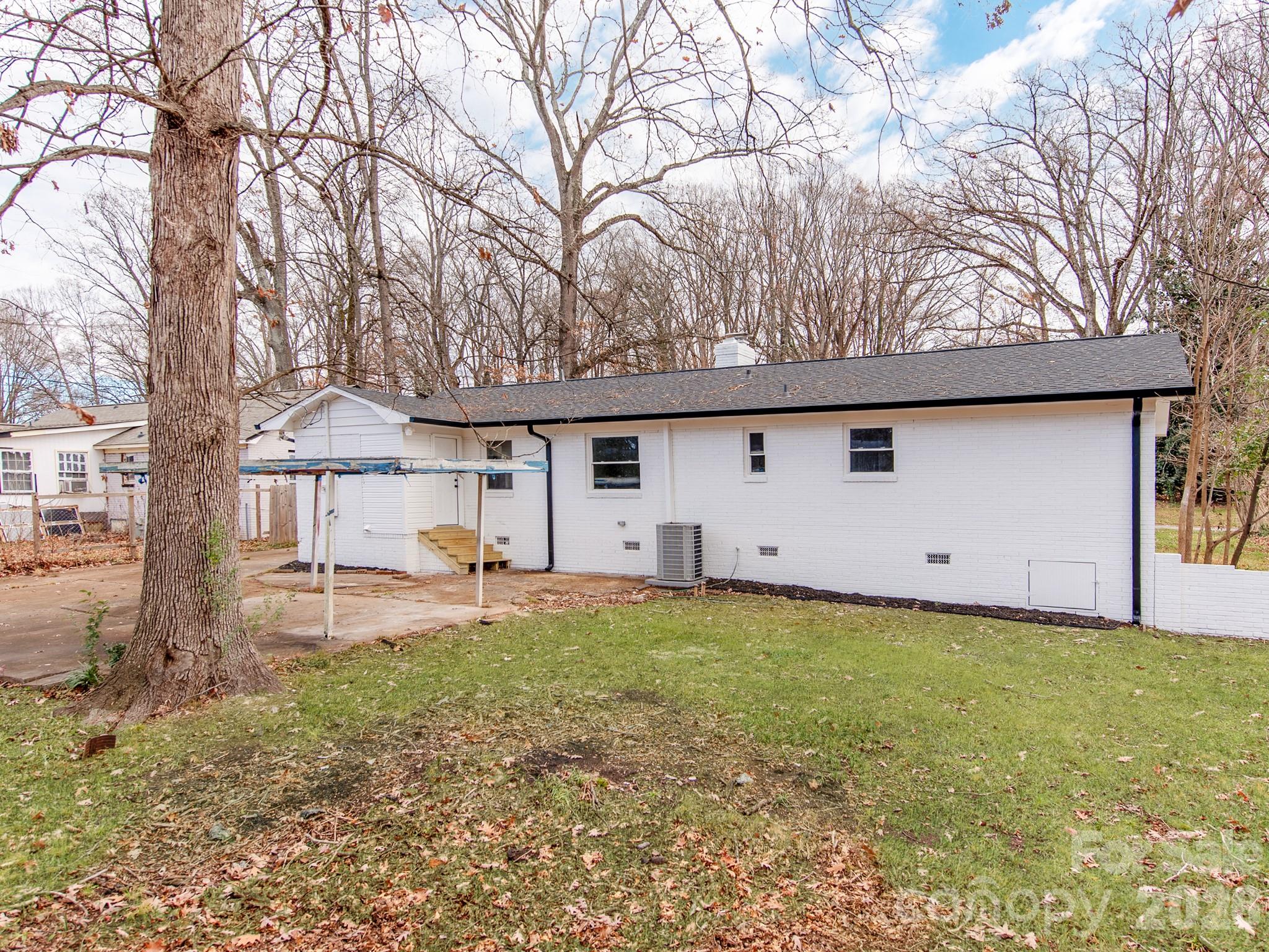 2025 Birchcrest Drive Charlotte NC 28205