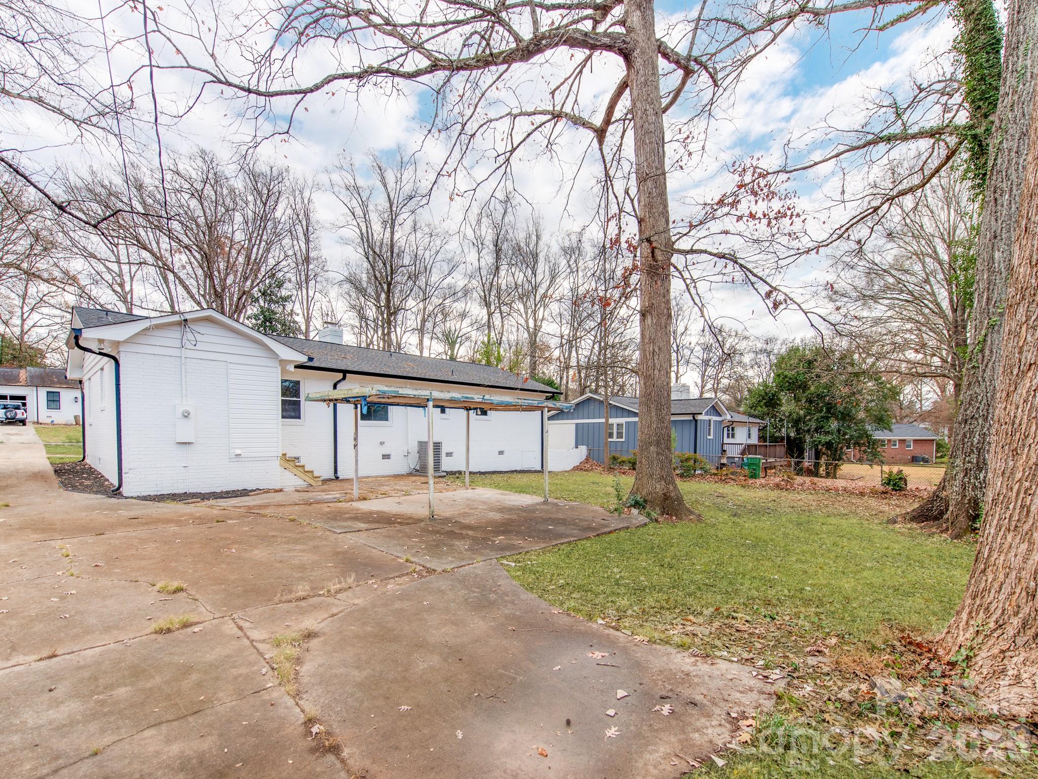2025 Birchcrest Drive Charlotte NC 28205