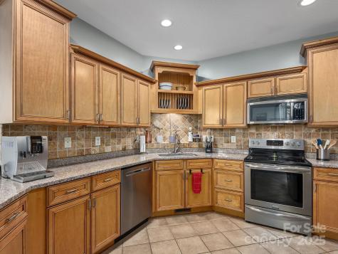 95 Driftstone Circle Arden NC 28704