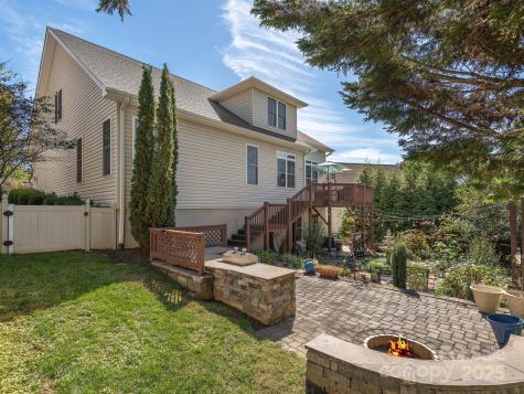 95 Driftstone Circle Arden NC 28704