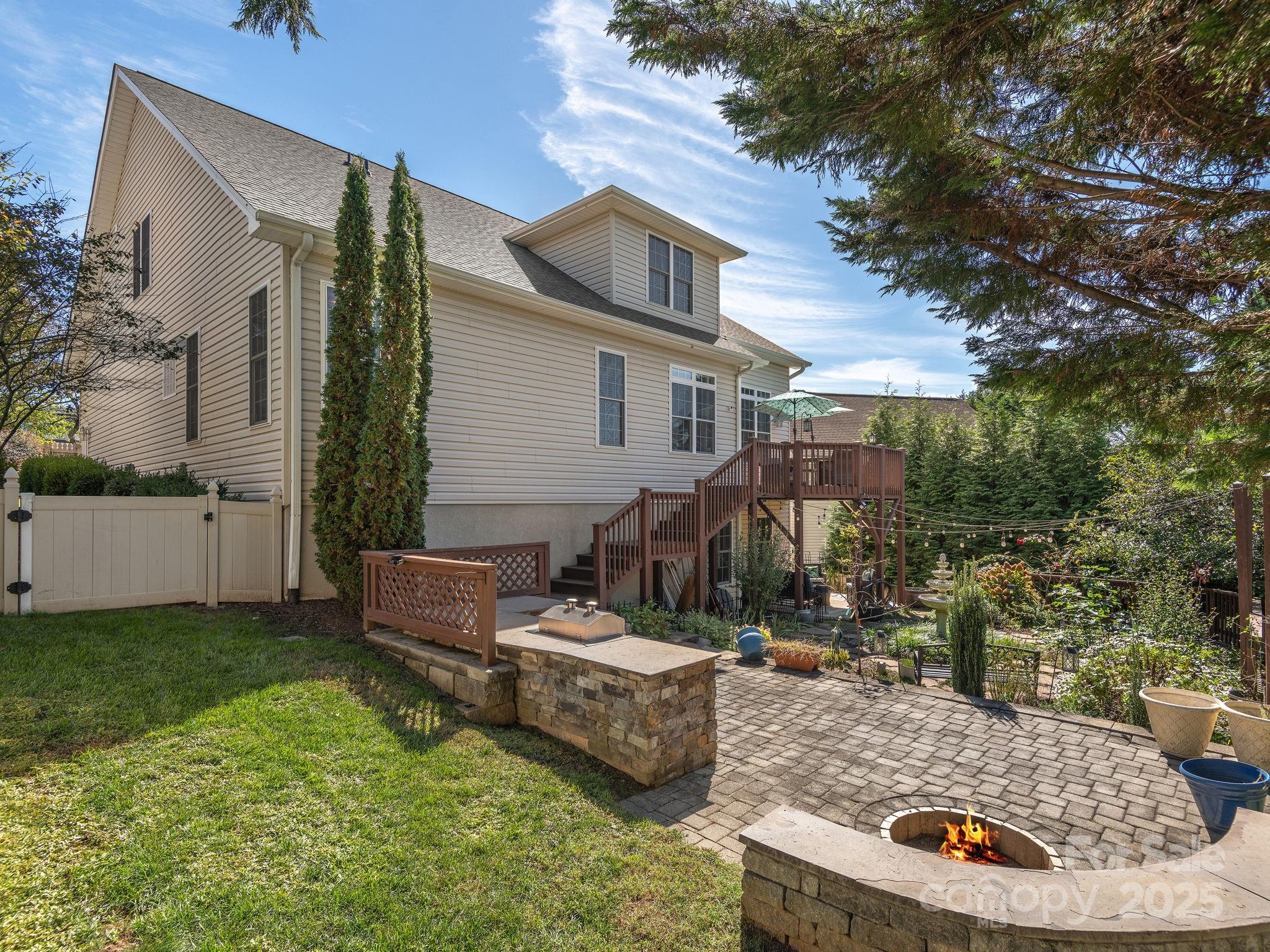 95 Driftstone Circle Arden NC 28704