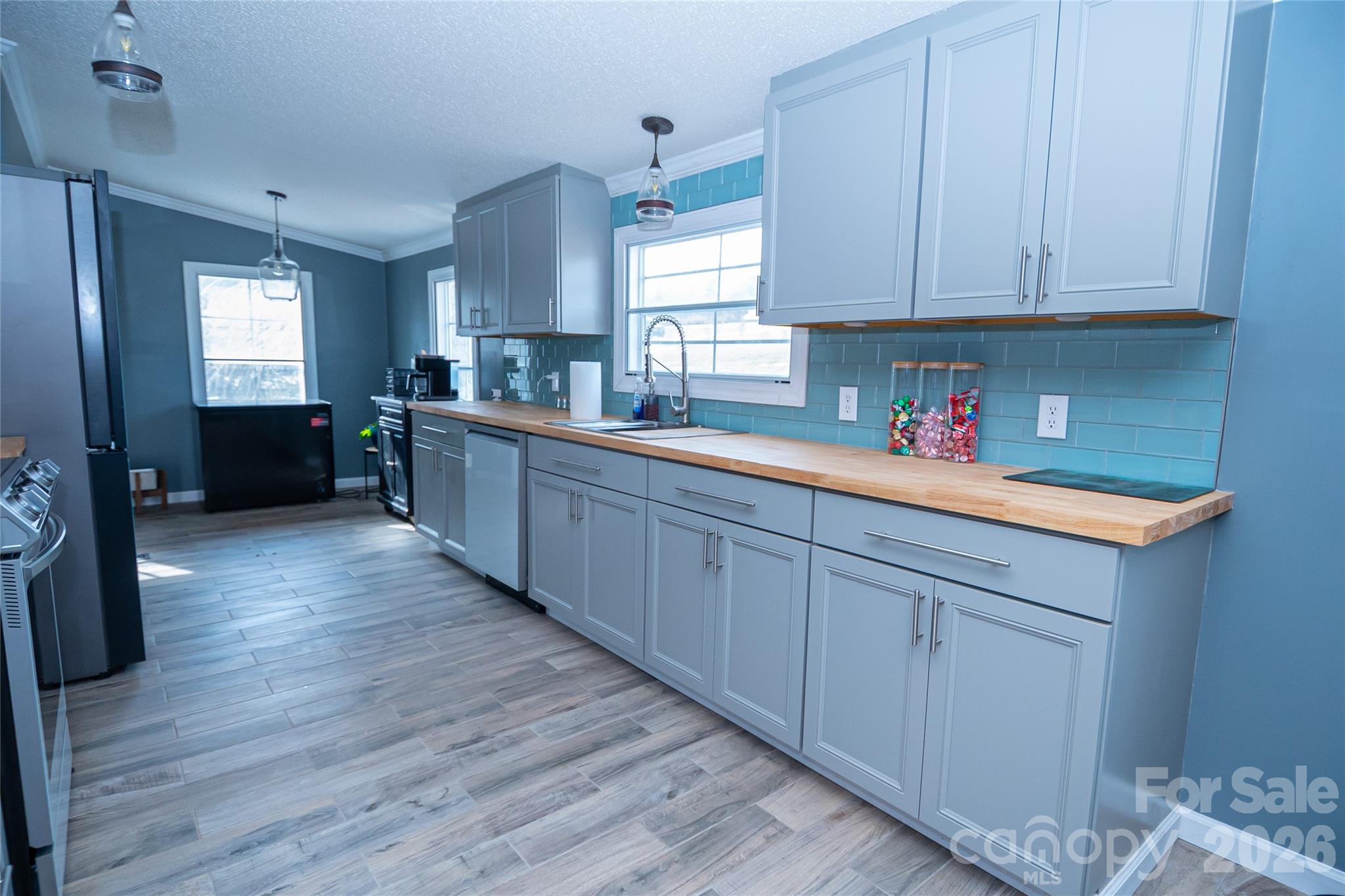 6611 Prysock Avenue Connelly Springs NC 28612