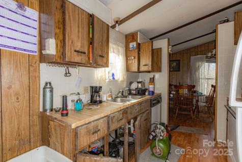 9380 N 226 Highway Bakersville NC 28705
