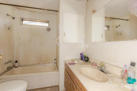 9380 N 226 Highway Bakersville NC 28705