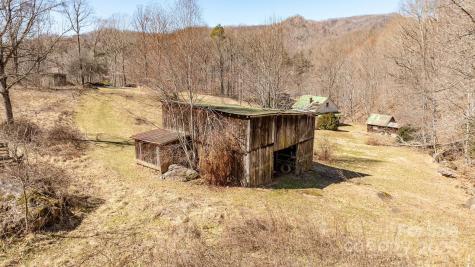 9380 N 226 Highway Bakersville NC 28705
