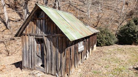 9380 N 226 Highway Bakersville NC 28705