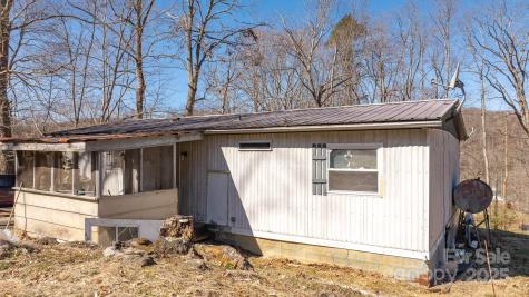 9380 N 226 Highway Bakersville NC 28705