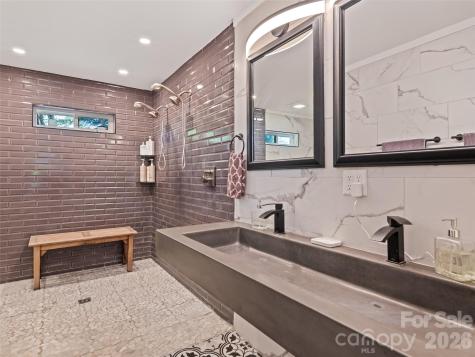 222 Thistle Ridge Clyde NC 28721