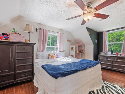 222 Thistle Ridge Clyde NC 28721
