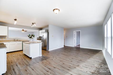 1106 Adirondak Drive Gastonia NC 28052