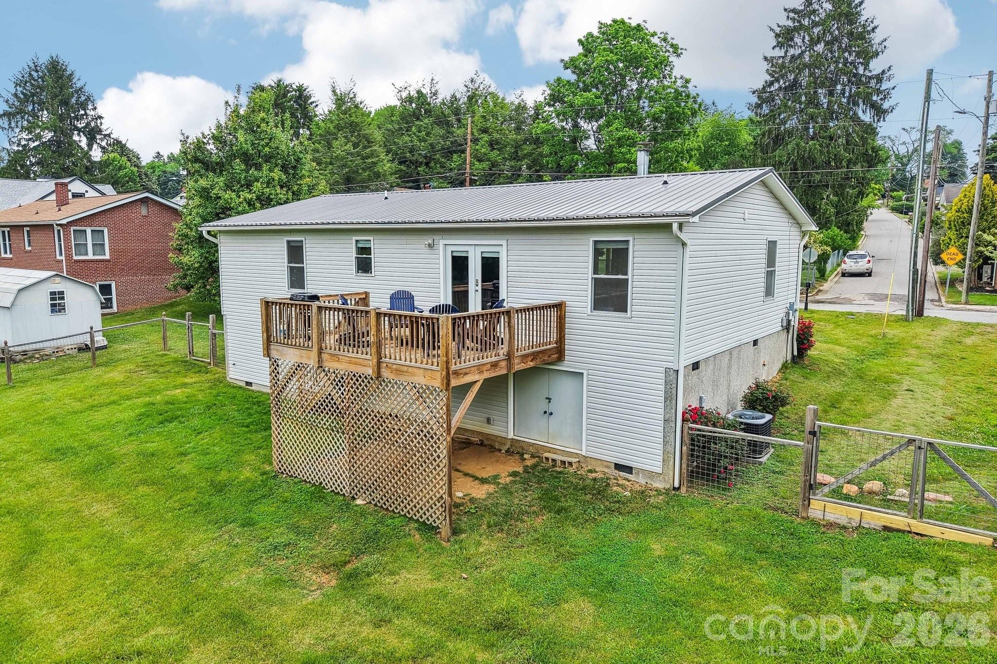 527 Trammell Avenue Canton NC 28716