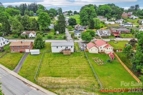 527 Trammell Avenue Canton NC 28716