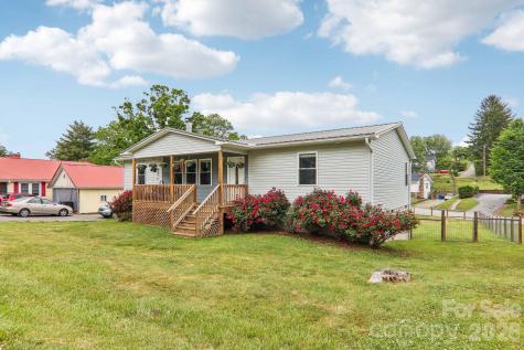 527 Trammell Avenue Canton NC 28716