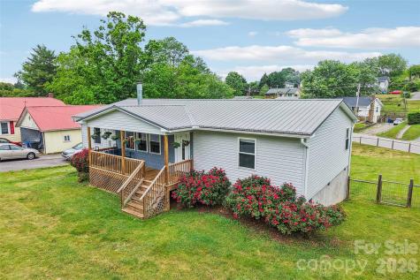 527 Trammell Avenue Canton NC 28716