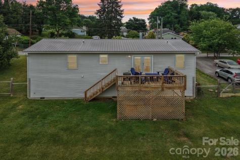 527 Trammell Avenue Canton NC 28716