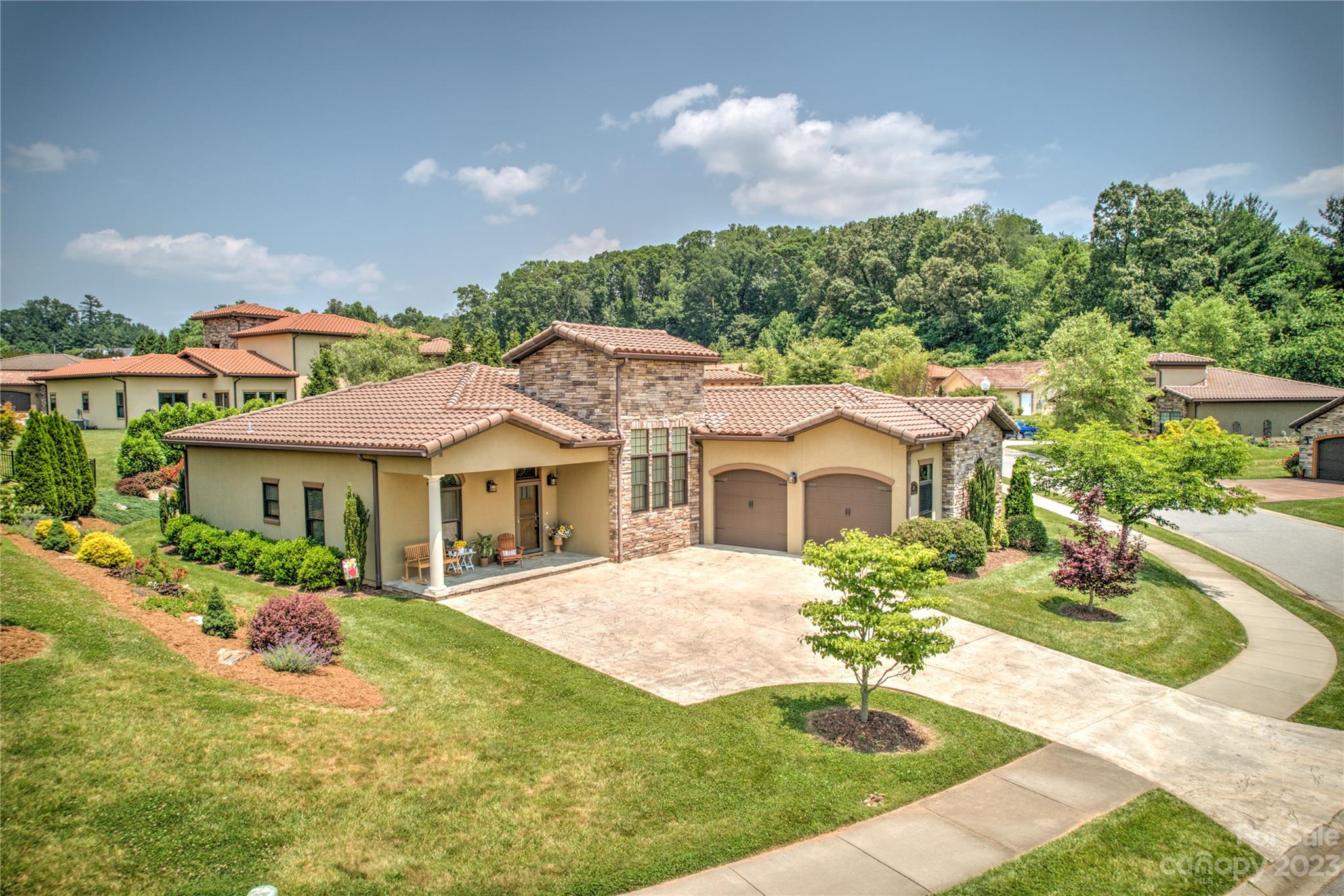 45 Ocaso Drive Asheville NC 28806