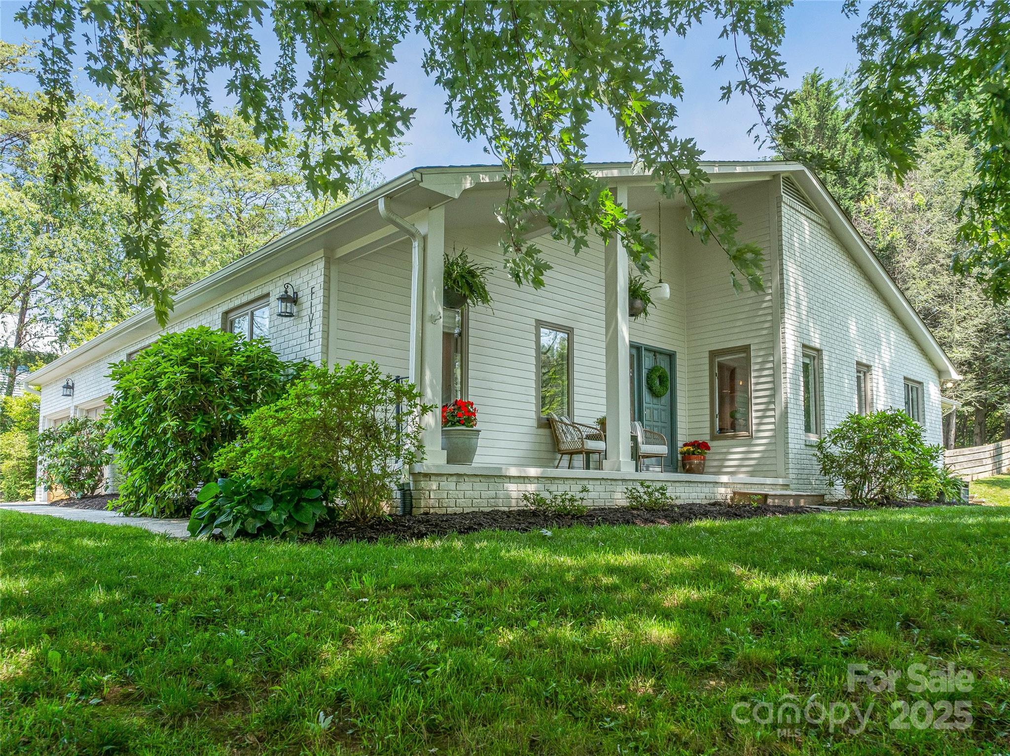 5 Lowry Lane Weaverville NC 28787