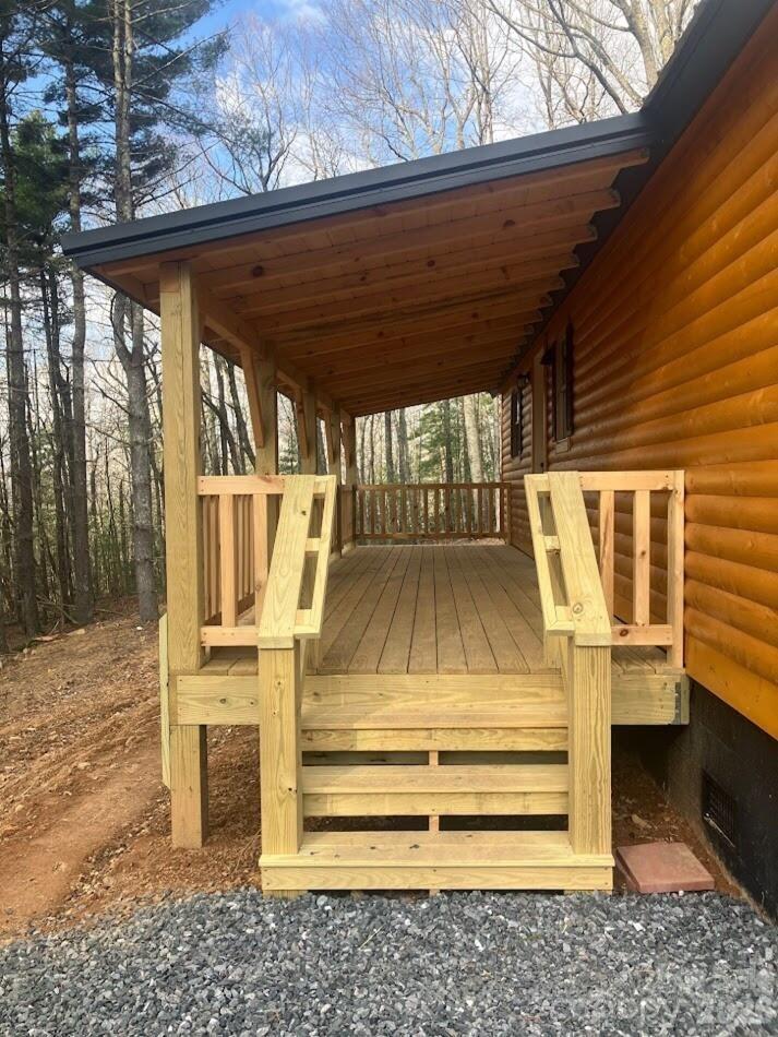 387 Tree Top Circle Fleetwood NC 28626