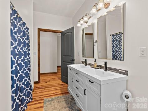 6 Jackson Cove Road Leicester NC 28748
