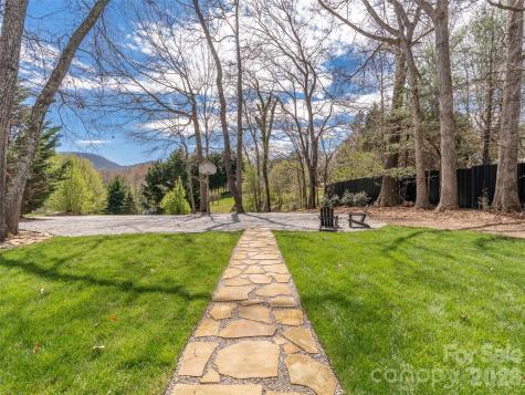 6 Jackson Cove Road Leicester NC 28748