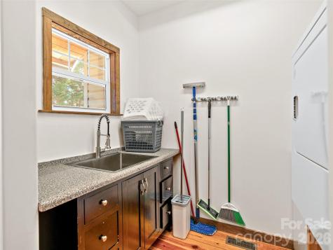 6 Jackson Cove Road Leicester NC 28748