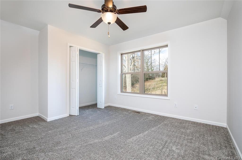5 Yarrow Meadow Road Weaverville NC 28787