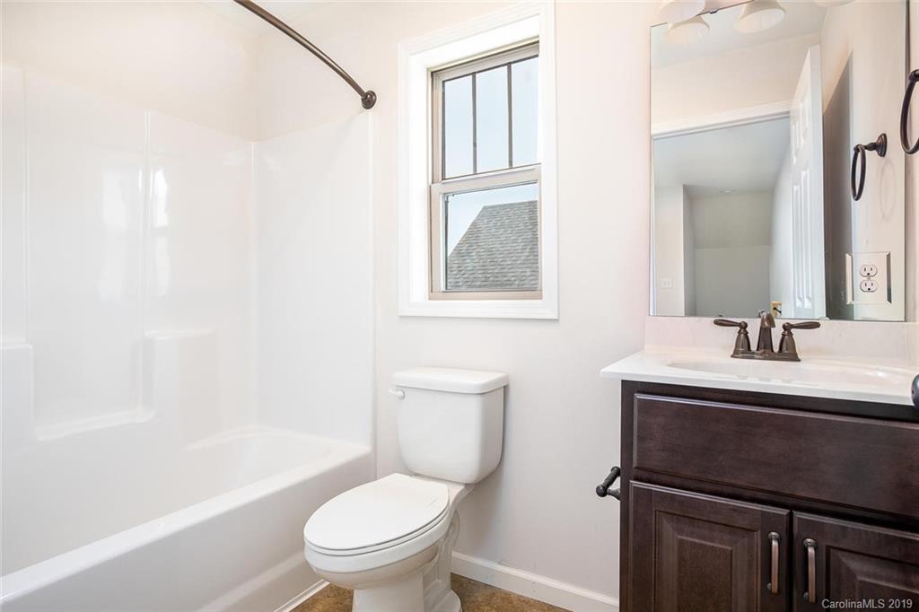5 Yarrow Meadow Road Weaverville NC 28787