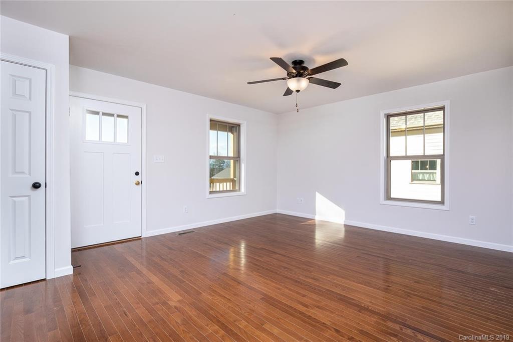 5 Yarrow Meadow Road Weaverville NC 28787