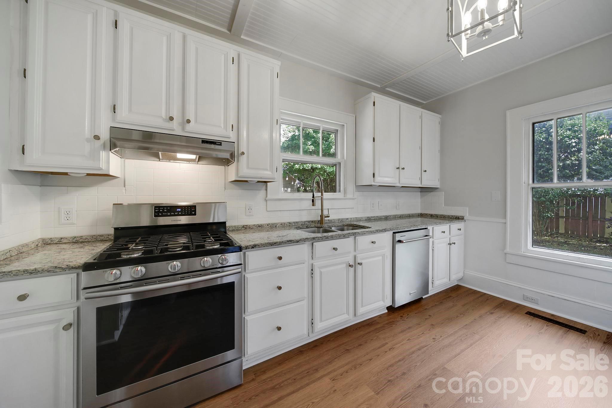 1638 Longfellow Street Charlotte NC 28205