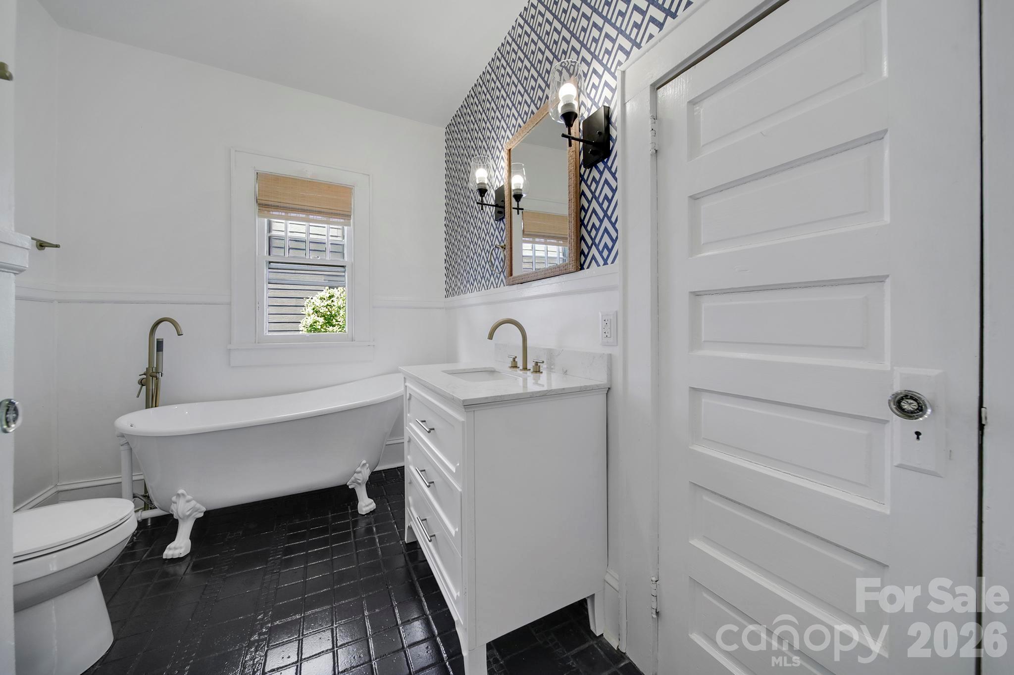 1638 Longfellow Street Charlotte NC 28205