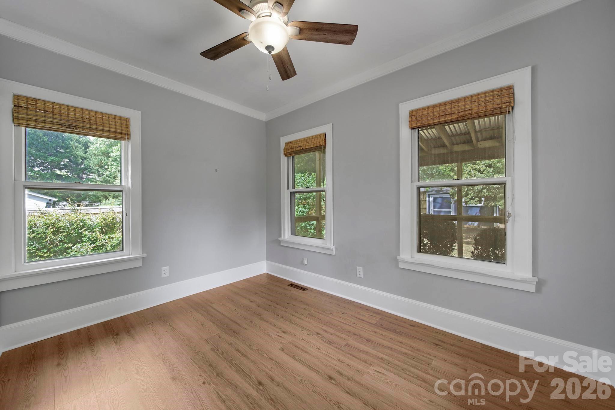 1638 Longfellow Street Charlotte NC 28205