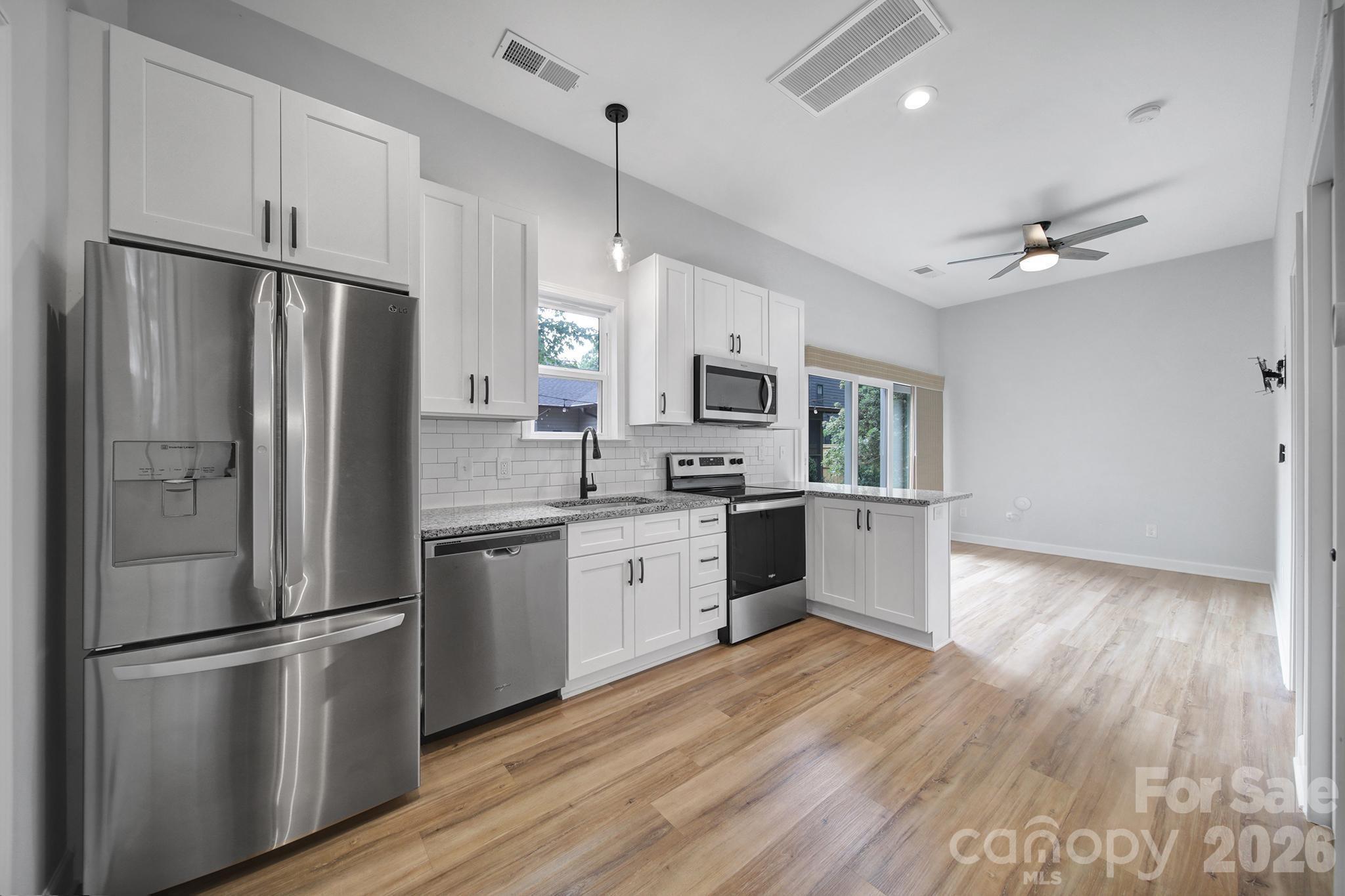 1638 Longfellow Street Charlotte NC 28205