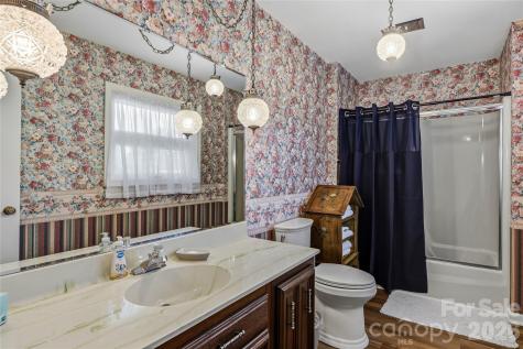 910 Rutledge Annex Hendersonville NC 28739