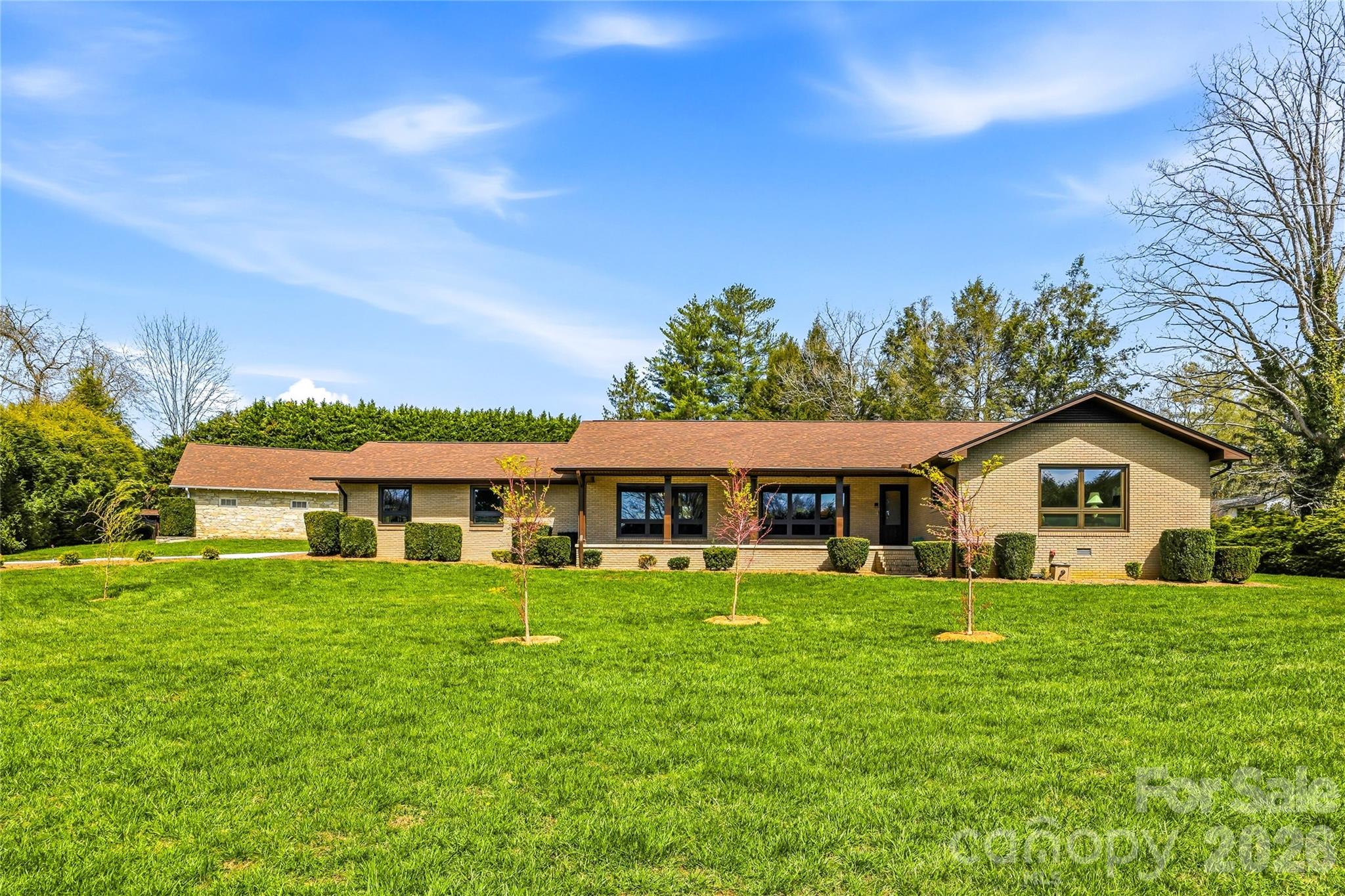 910 Rutledge Annex Hendersonville NC 28739