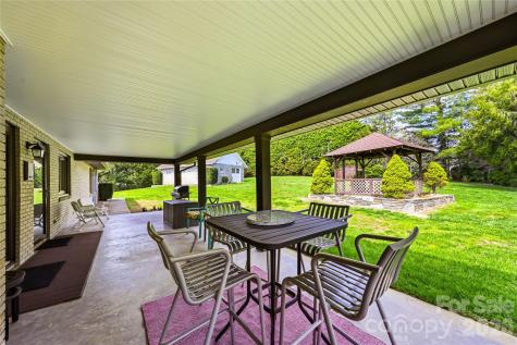 910 Rutledge Annex Hendersonville NC 28739