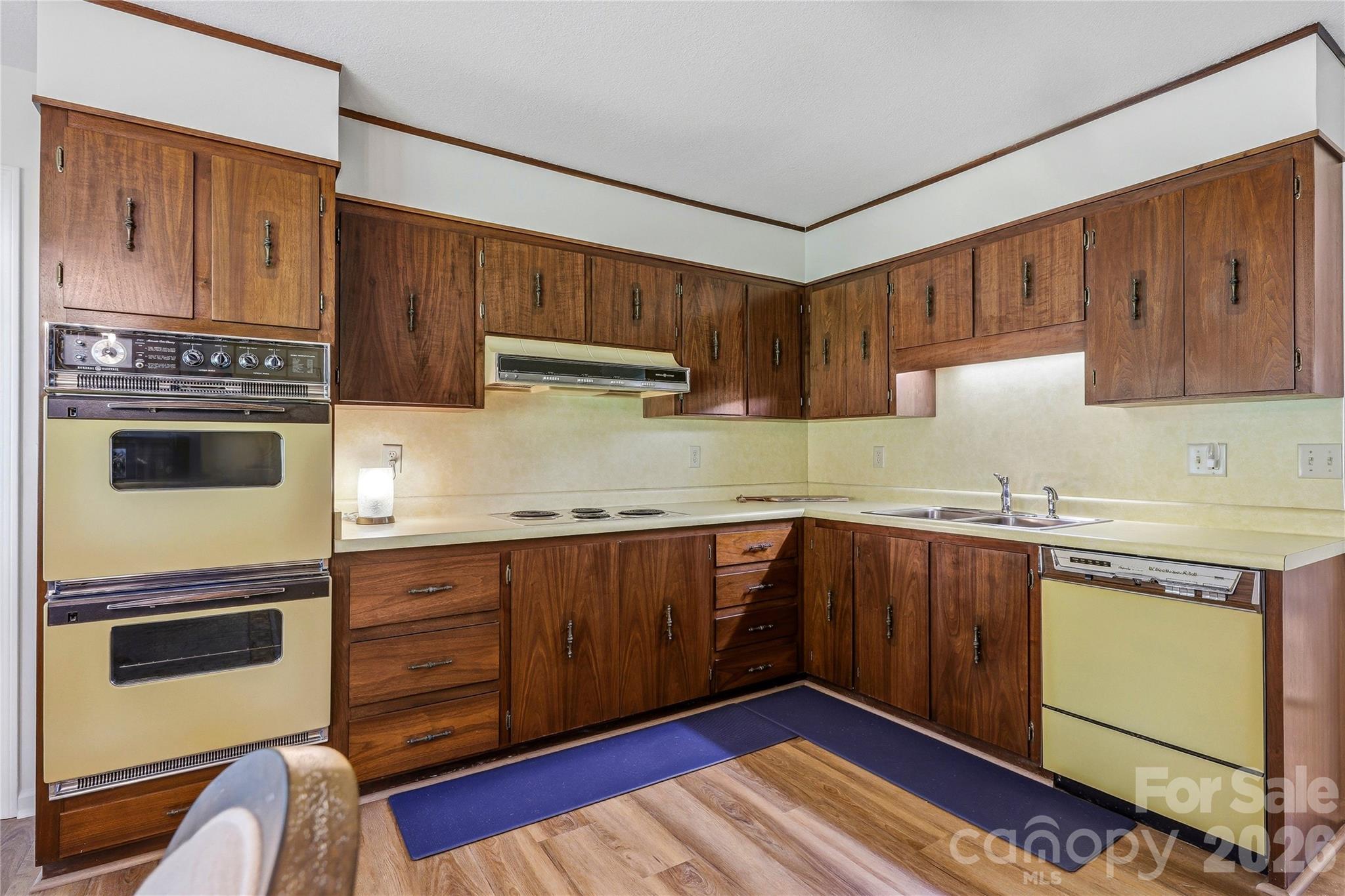 910 Rutledge Annex Hendersonville NC 28739