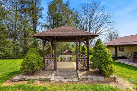 910 Rutledge Annex Hendersonville NC 28739